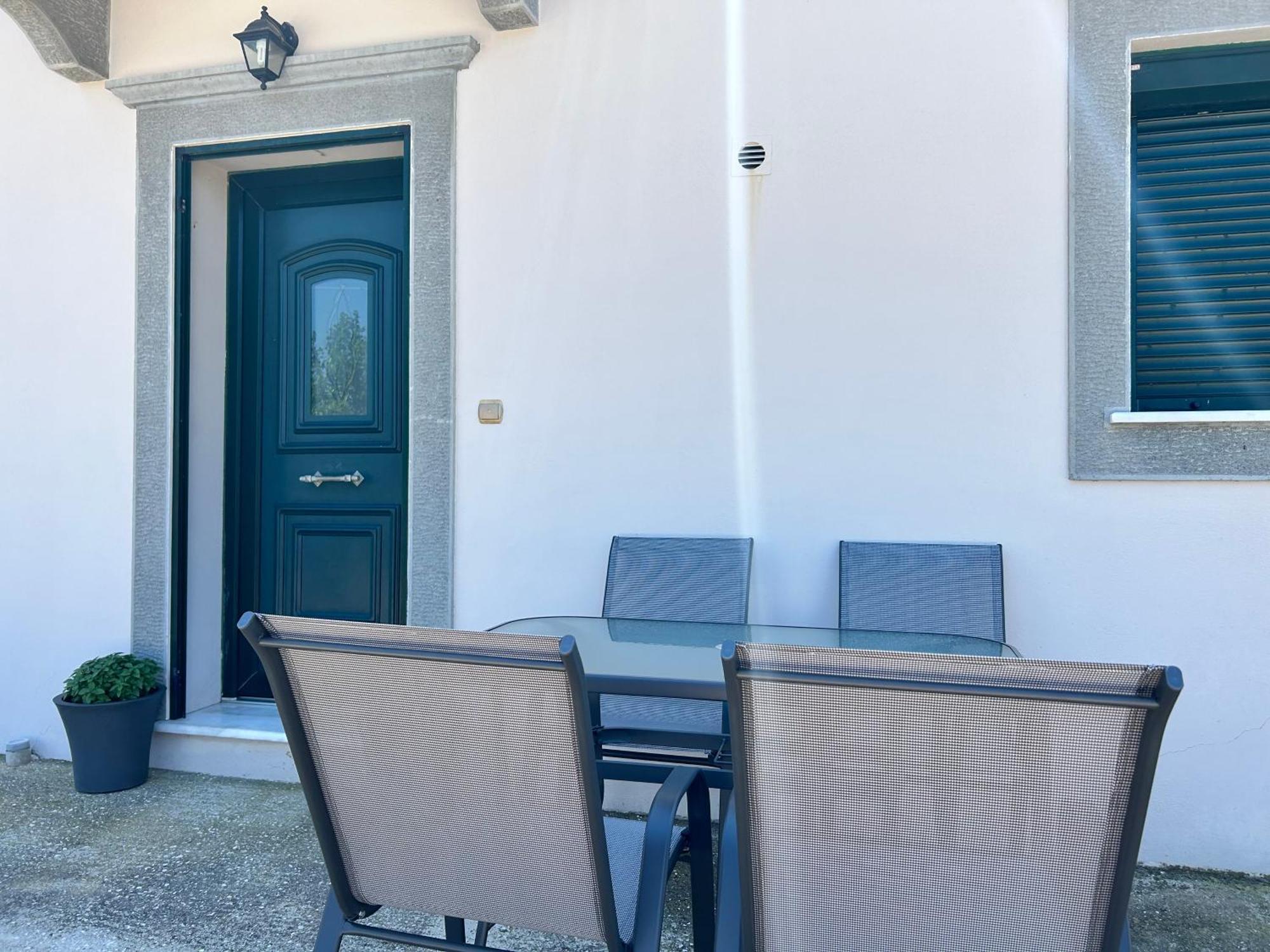 Nikis Rose Garden Lxs Apartment Plati (Limnos)